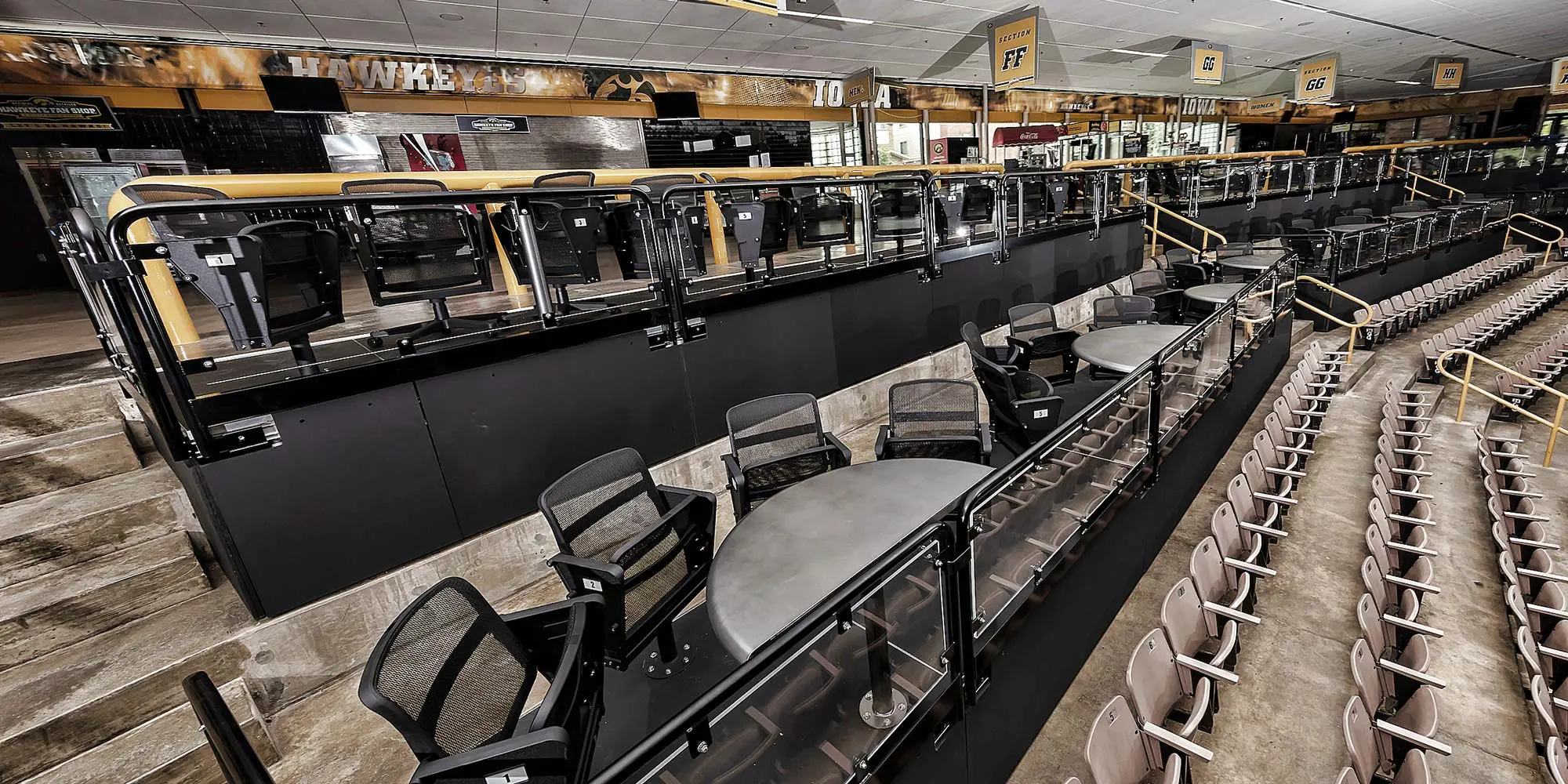 Carver Terrace Seating Wide View